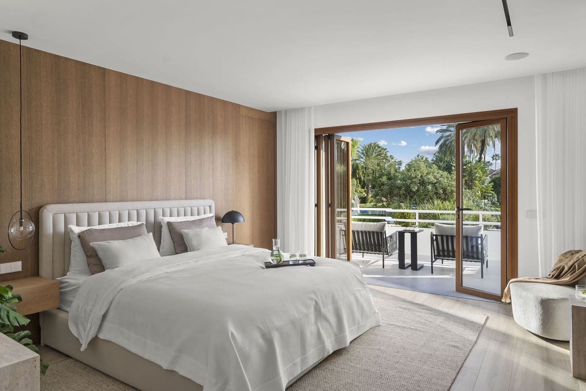 4 quarto Apartamento para venda em Nueva Andalucia com piscina garagem - 2 250 000 € (Ref: 9622771)