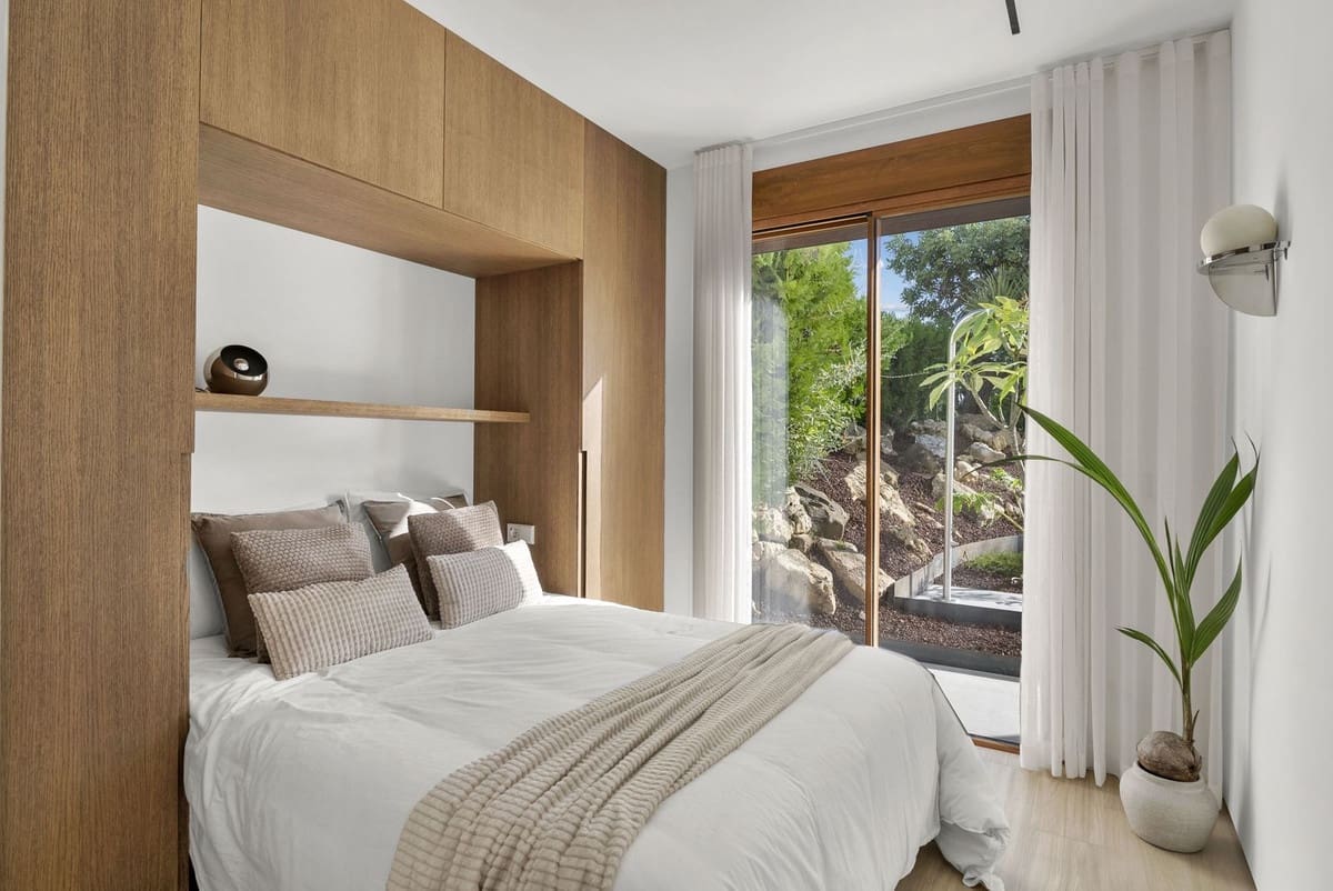 4 quarto Apartamento para venda em Nueva Andalucia com piscina garagem - 2 250 000 € (Ref: 9622771)