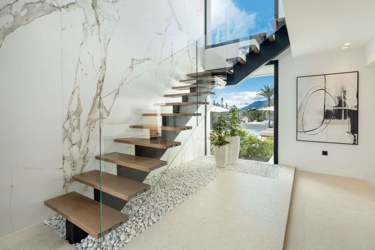 5 soveværelse Villa til salg i El Paraiso med swimmingpool garage - € 3.695.000 (Ref: 9626432)