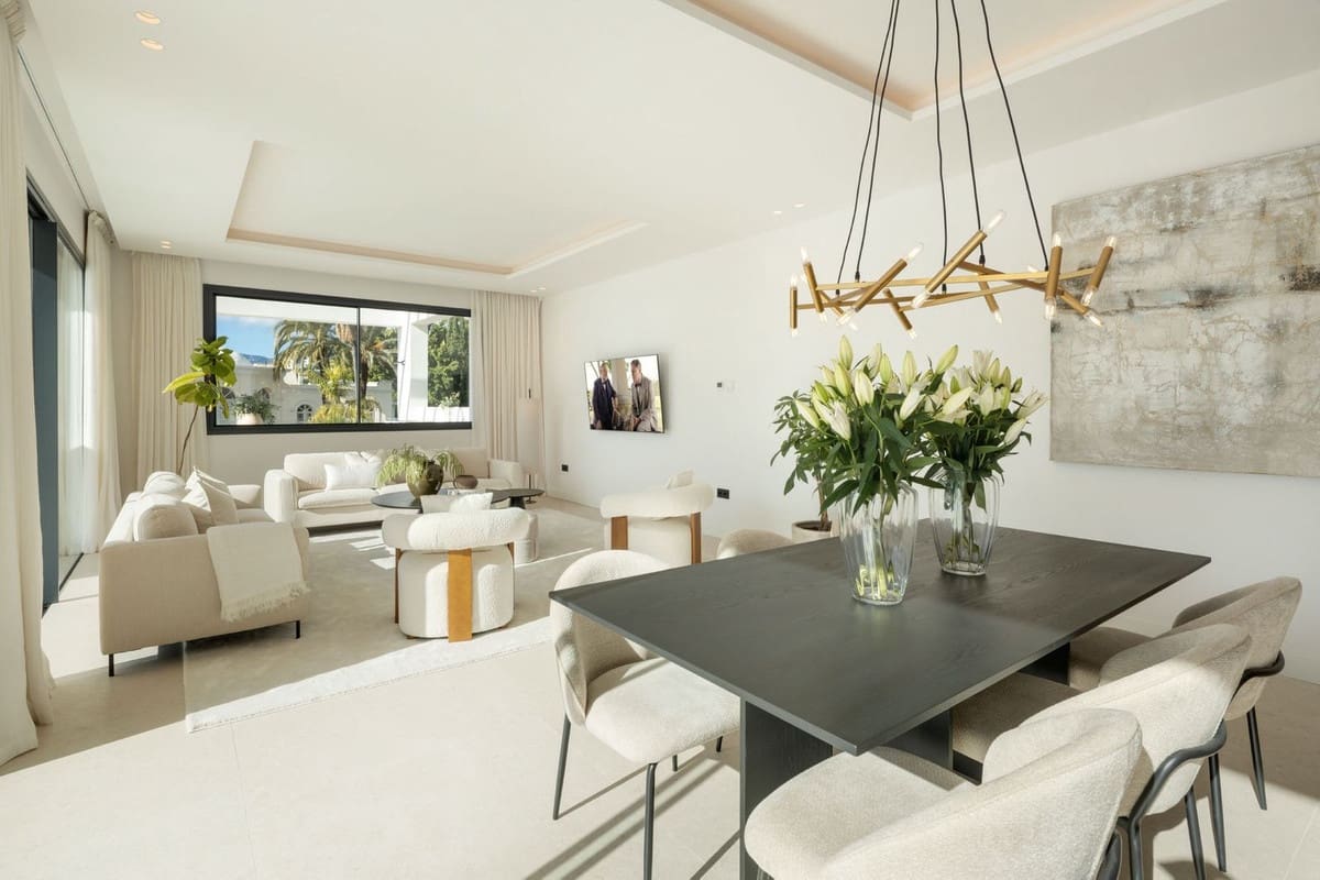 5 soveværelse Villa til salg i El Paraiso med swimmingpool garage - € 3.695.000 (Ref: 9626432)