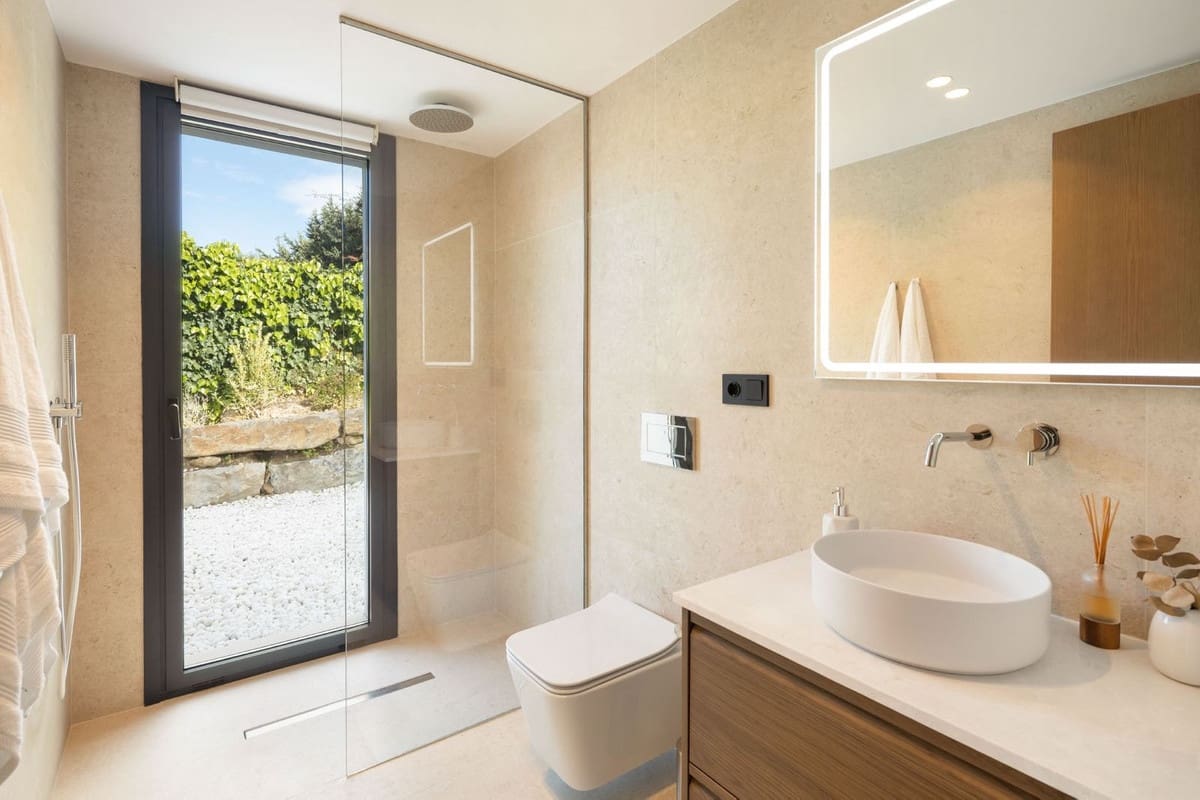 5 soveværelse Villa til salg i El Paraiso med swimmingpool garage - € 3.695.000 (Ref: 9626432)