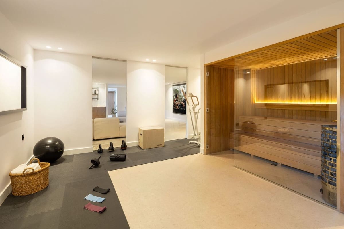 5 soveværelse Villa til salg i El Paraiso med swimmingpool garage - € 3.695.000 (Ref: 9626432)