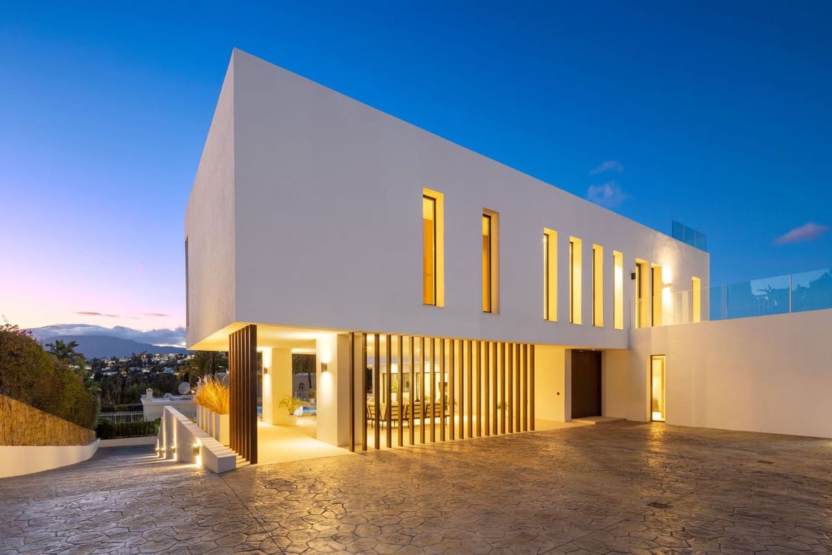 5 soveværelse Villa til salg i El Paraiso med swimmingpool garage - € 3.695.000 (Ref: 9626432)