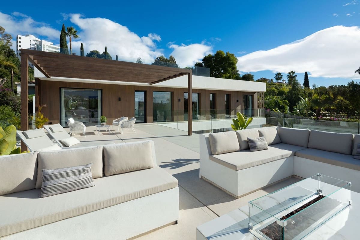 5 soveværelse Villa til salg i El Paraiso med swimmingpool garage - € 3.695.000 (Ref: 9626432)