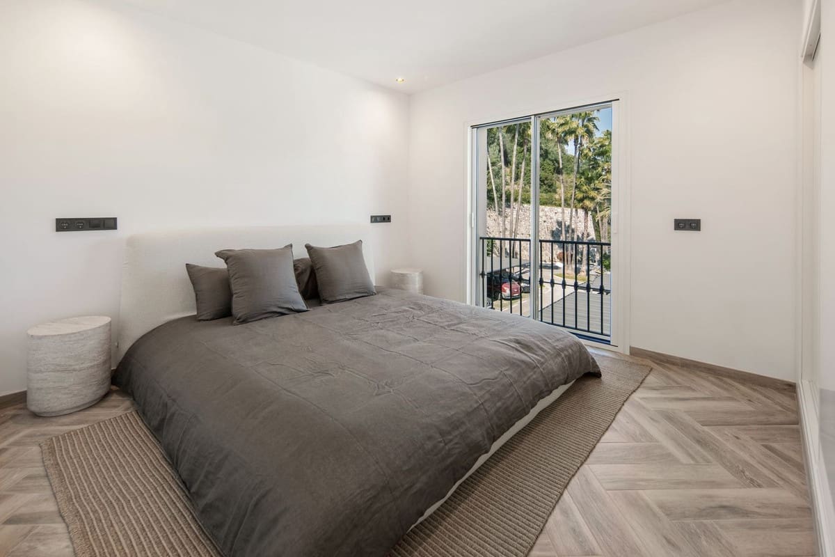 3 soverom Penthouse til salgs i La Quinta med svømmebasseng garasje - € 925 000 (Ref: 9650555)