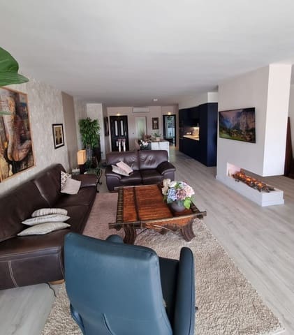 2 makuuhuone Huoneisto myytävänä paikassa La Quinta, Benahavís mukana uima-altaan - 595 000 € (Ref: 9653120)