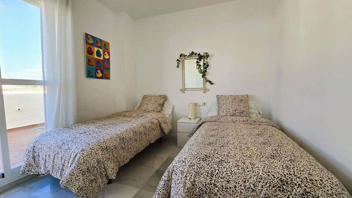 2 bedroom Penthouse for sale in Nueva Andalucia with pool garage - € 589,000 (Ref: 9663277)