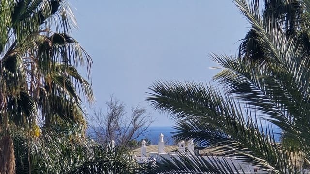 2 soveværelse Penthouse til salg i Nueva Andalucia, Marbella med swimmingpool garage - € 589.000 (Ref: 9663277)