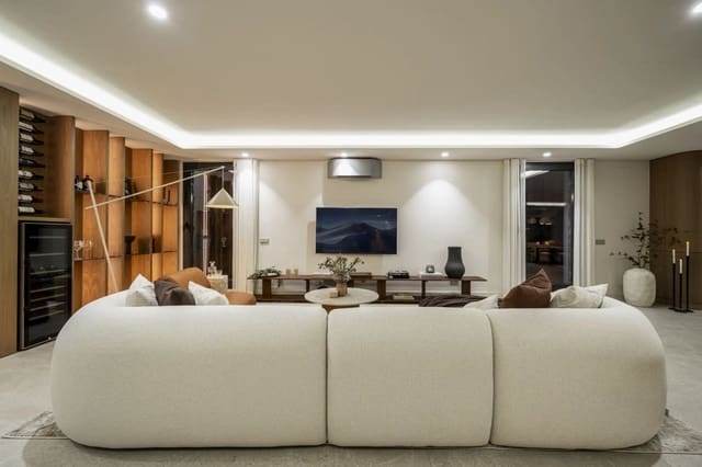 5 sovrum Villa till salu i Nueva Andalucia, Marbella med pool garage - 2 475 000 € (Ref: 9676389)