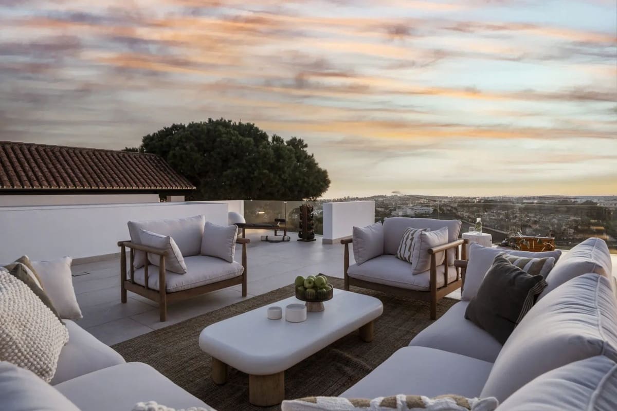 5 sovrum Villa till salu i Nueva Andalucia med pool garage - 2 475 000 € (Ref: 9676389)