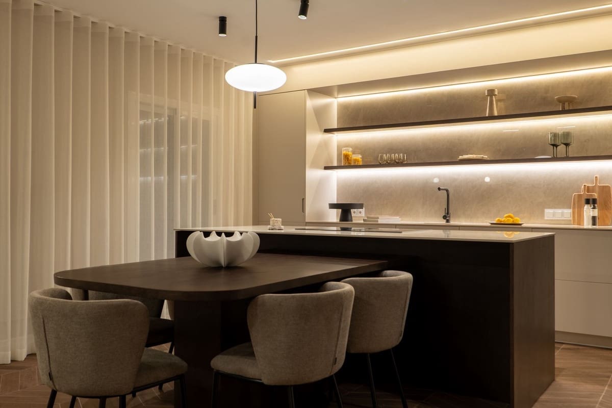 3 sypialnia Penthouse na sprzedaż w Benahavis z basenem garażem - 995 000 € (Ref: 9679178)