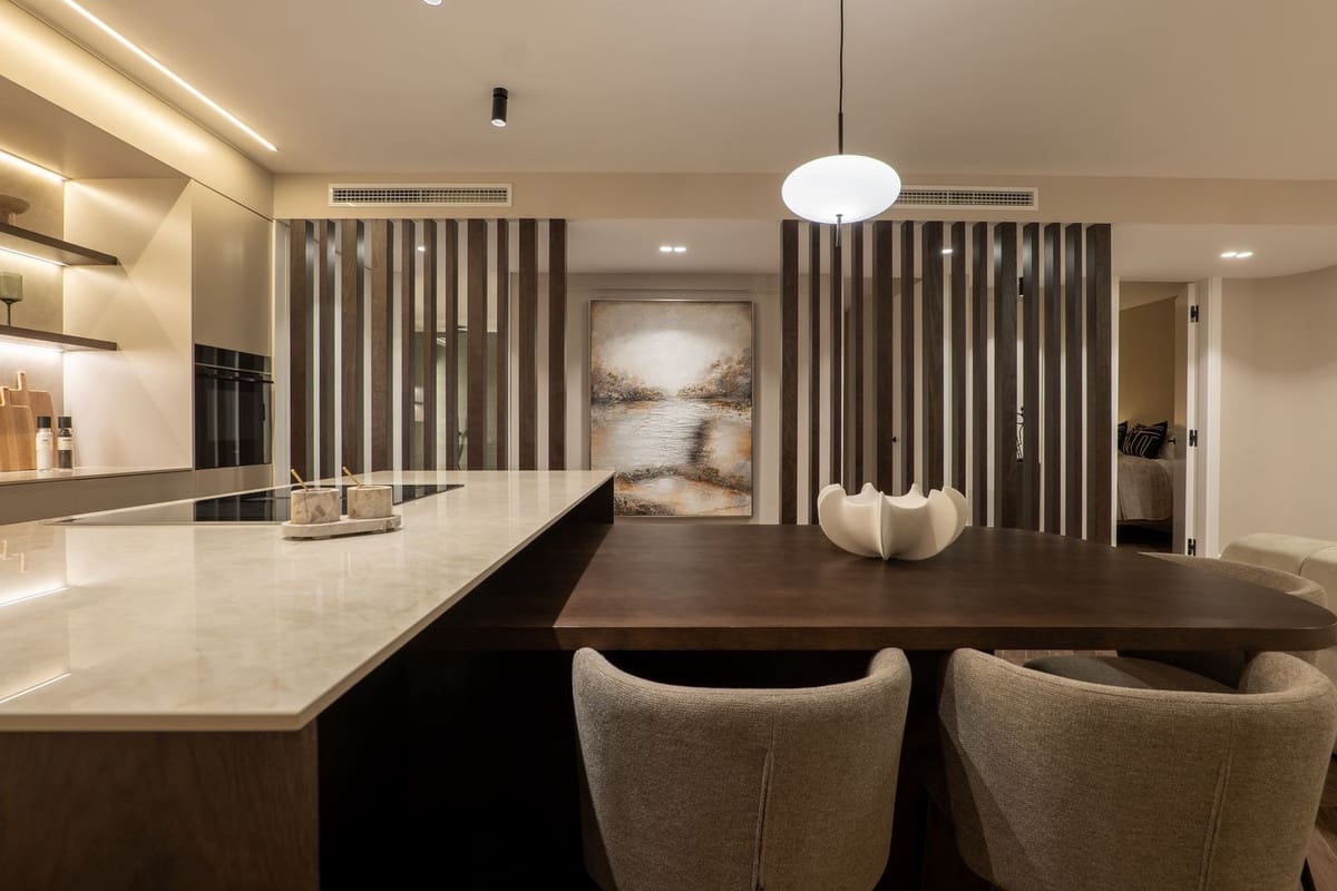 3 sypialnia Penthouse na sprzedaż w Benahavis z basenem garażem - 995 000 € (Ref: 9679178)