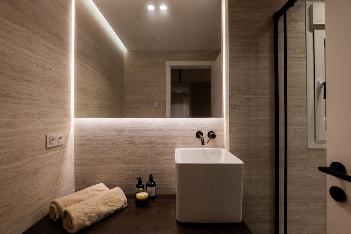 3 sypialnia Penthouse na sprzedaż w Benahavis z basenem garażem - 995 000 € (Ref: 9679178)