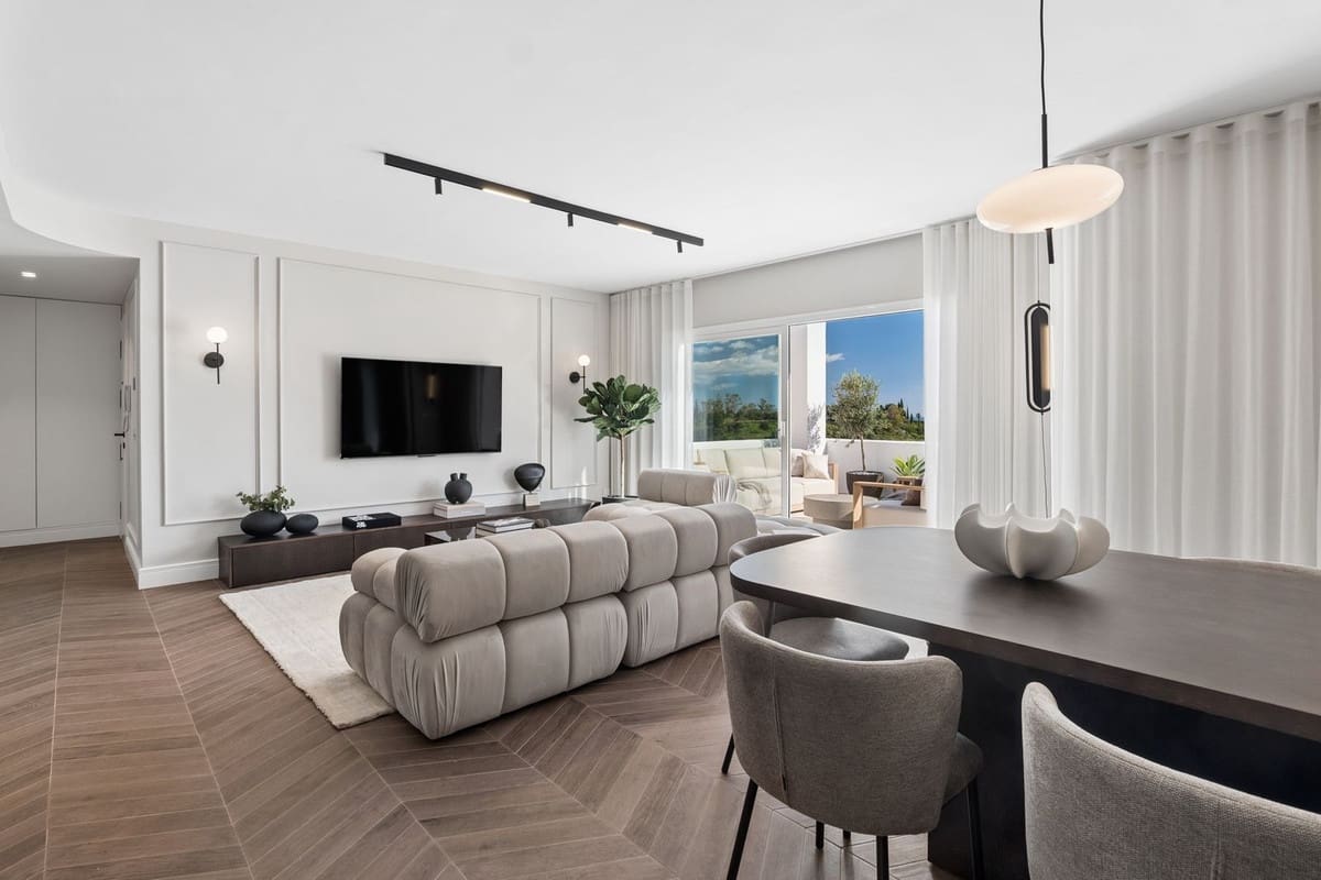 3 quarto Penthouse para venda em Benahavis com piscina garagem - 995 000 € (Ref: 9679178)