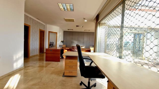 2 bedroom Office for rent in Atalaya-Isdabe, Estepona with garage - € 1,700 (Ref: 9682264)