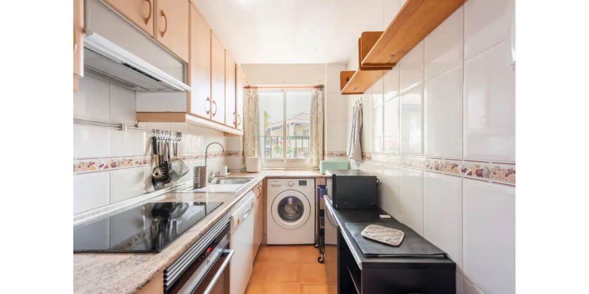 2 Zimmer Apartment zu verkaufen in Nueva Andalucia mit Pool Garage - 414.900 € (Ref: 9685969)
