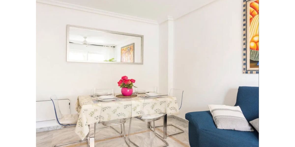 2 Zimmer Apartment zu verkaufen in Nueva Andalucia mit Pool Garage - 414.900 € (Ref: 9685969)