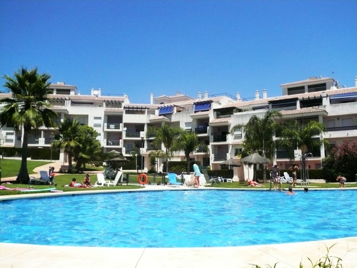 2 Zimmer Apartment zu verkaufen in Nueva Andalucia mit Pool Garage - 414.900 € (Ref: 9685969)