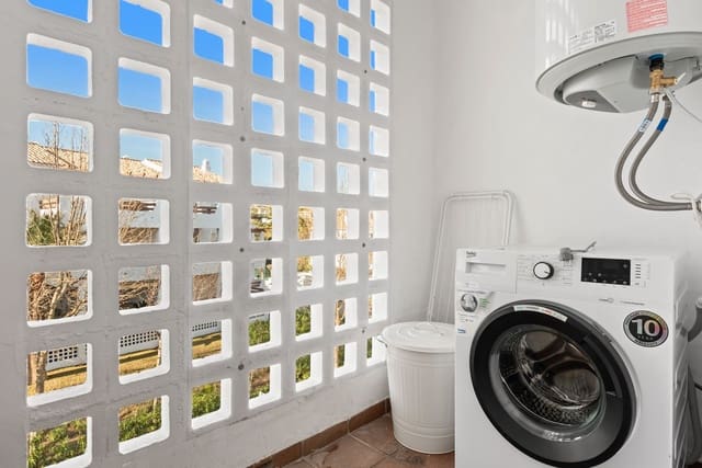 2 quarto Penthouse para venda em New Golden Mile, Estepona com piscina garagem - 355 000 € (Ref: 9696791)