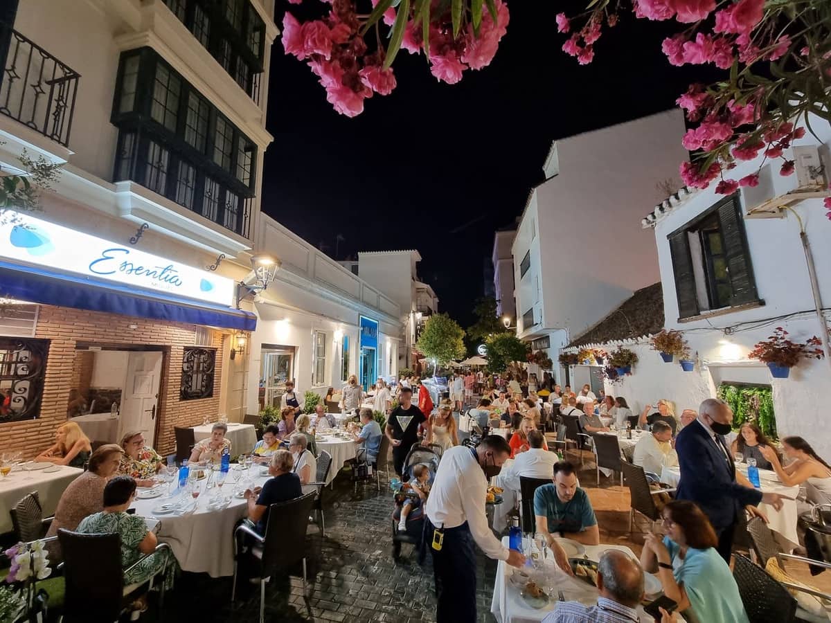 3 soverom Penthouse til salgs i Estepona med svømmebasseng garasje - € 790 000 (Ref: 9696801)