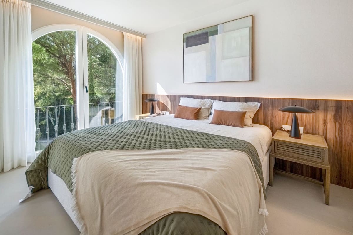 3 quarto Penthouse para venda em La Quinta com piscina - 849 000 € (Ref: 9708987)