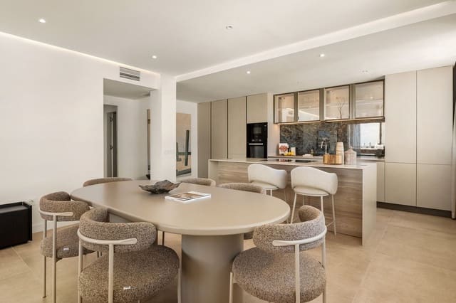 2 soverom Leilighet til salgs i Nueva Andalucia, Marbella med svømmebasseng garasje - € 690 000 (Ref: 9713588)