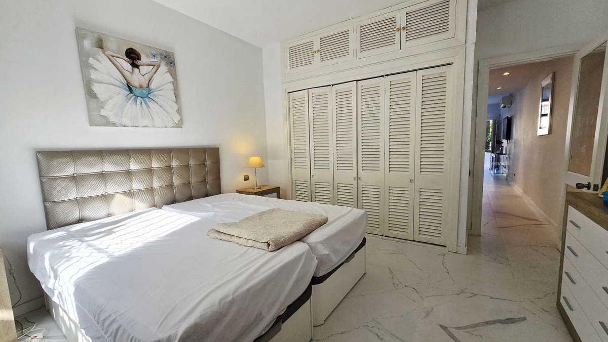 Apartamento de 1 habitación en Puerto Banus en venta con piscina garaje - 600.000 € (Ref: 9715190)