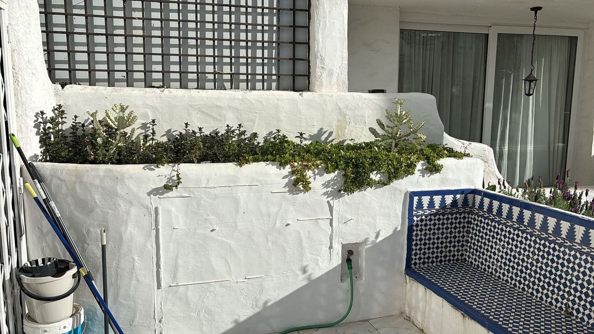 Apartamento de 1 habitación en Puerto Banus en venta con piscina garaje - 600.000 € (Ref: 9715190)