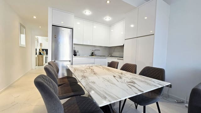 Apartamento de 1 habitación en Puerto Banus, Marbella en venta con piscina garaje - 600.000 € (Ref: 9715190)