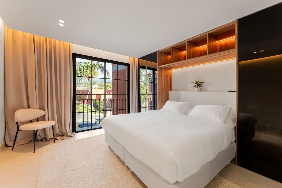 Chalet de 4 habitaciones en La Quinta en venta con piscina - 1.995.000 € (Ref: 9716482)