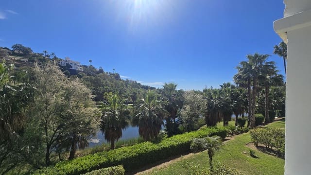 3 soveværelse Lejlighed til salg i La Quinta, Benahavís med swimmingpool garage - € 599.000 (Ref: 9744232)