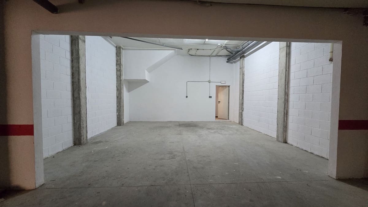 4 slaapkamer Huis te koop in Calahonda met zwembad garage - € 639.000 (Ref: 9745166)