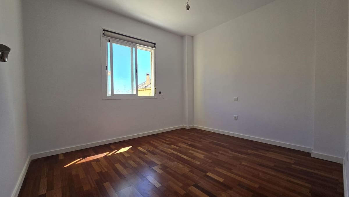 4 slaapkamer Huis te koop in Calahonda met zwembad garage - € 639.000 (Ref: 9745166)