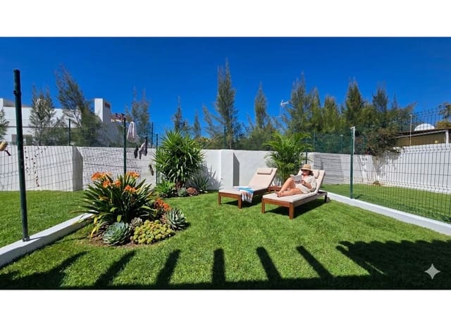 4 chambre Maison de Ville à vendre à Calahonda, Mijas avec piscine garage - 639 000 € (Ref: 9745166)