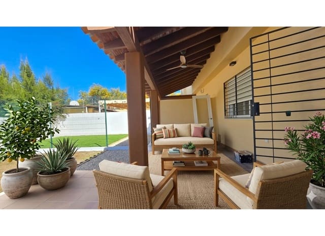 4 sypialnia Dom na sprzedaż w Calahonda, Mijas z basenem garażem - 639 000 € (Ref: 9745166)