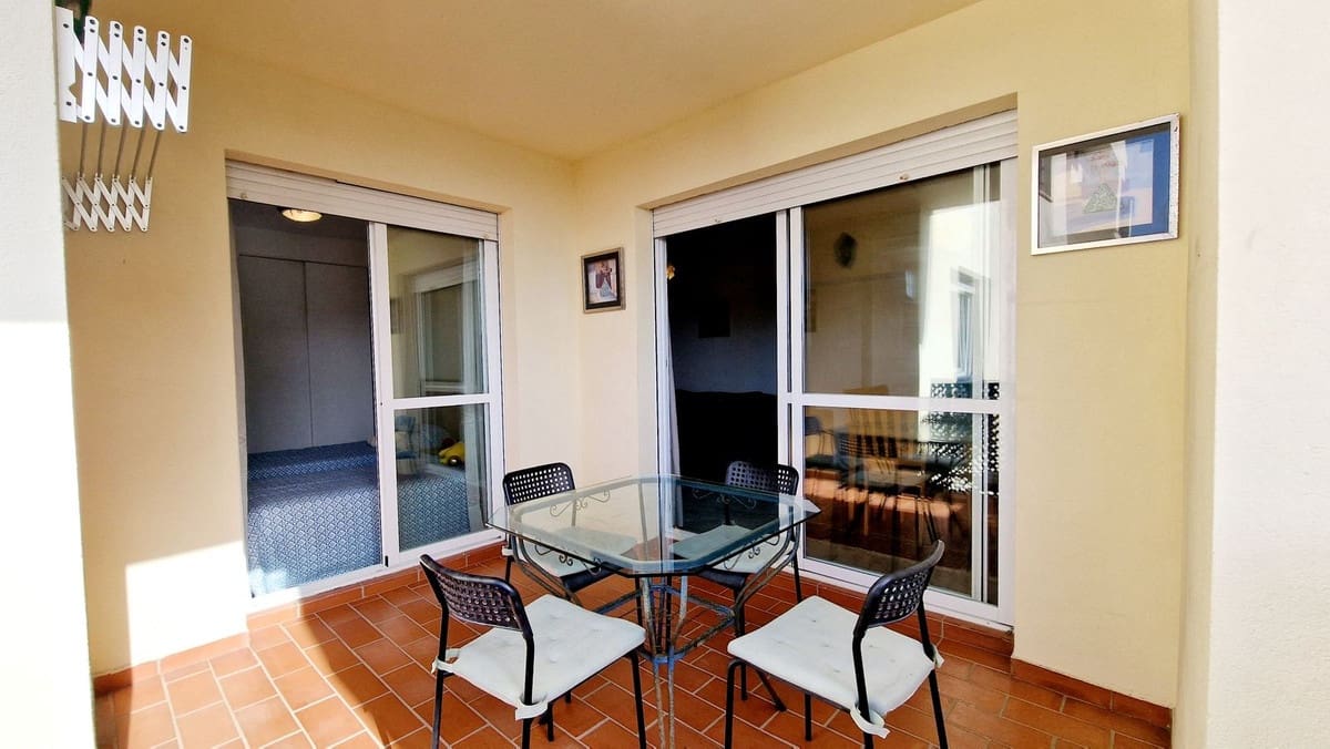 2 soveværelse Lejlighed til salg i Nueva Andalucia med swimmingpool garage - € 339.000 (Ref: 9753416)