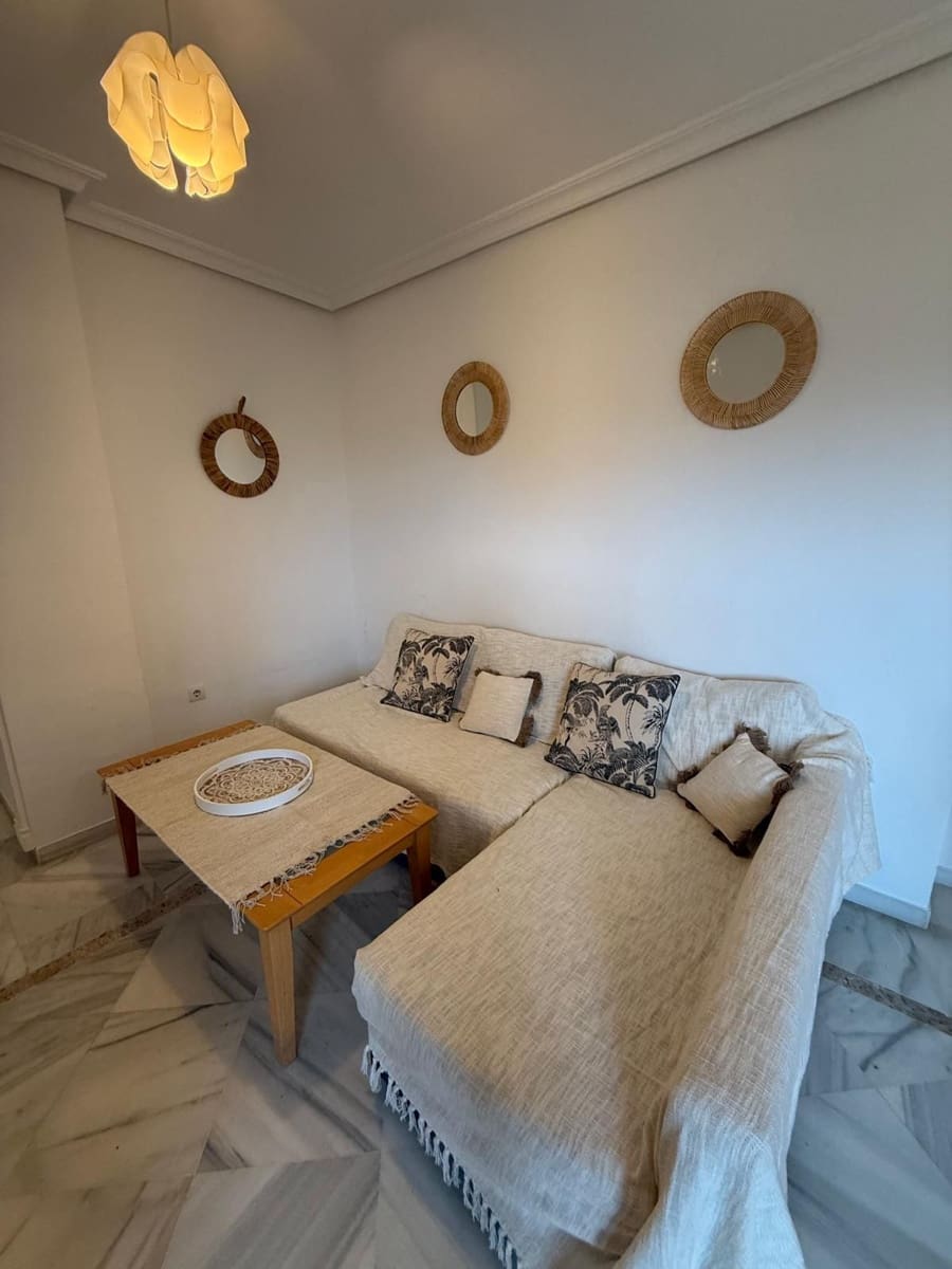 2 soveværelse Lejlighed til salg i Nueva Andalucia med swimmingpool garage - € 339.000 (Ref: 9753416)