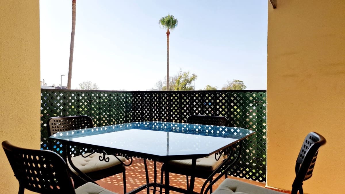 2 soveværelse Lejlighed til salg i Nueva Andalucia med swimmingpool garage - € 339.000 (Ref: 9753416)