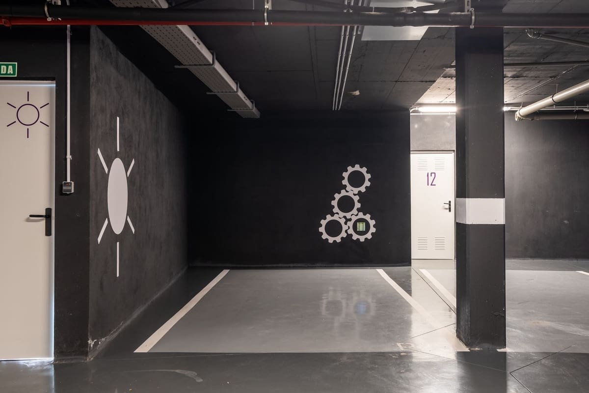 Apartamento de 3 habitaciones en Estepona en venta con piscina garaje - 895.000 € (Ref: 9764892)