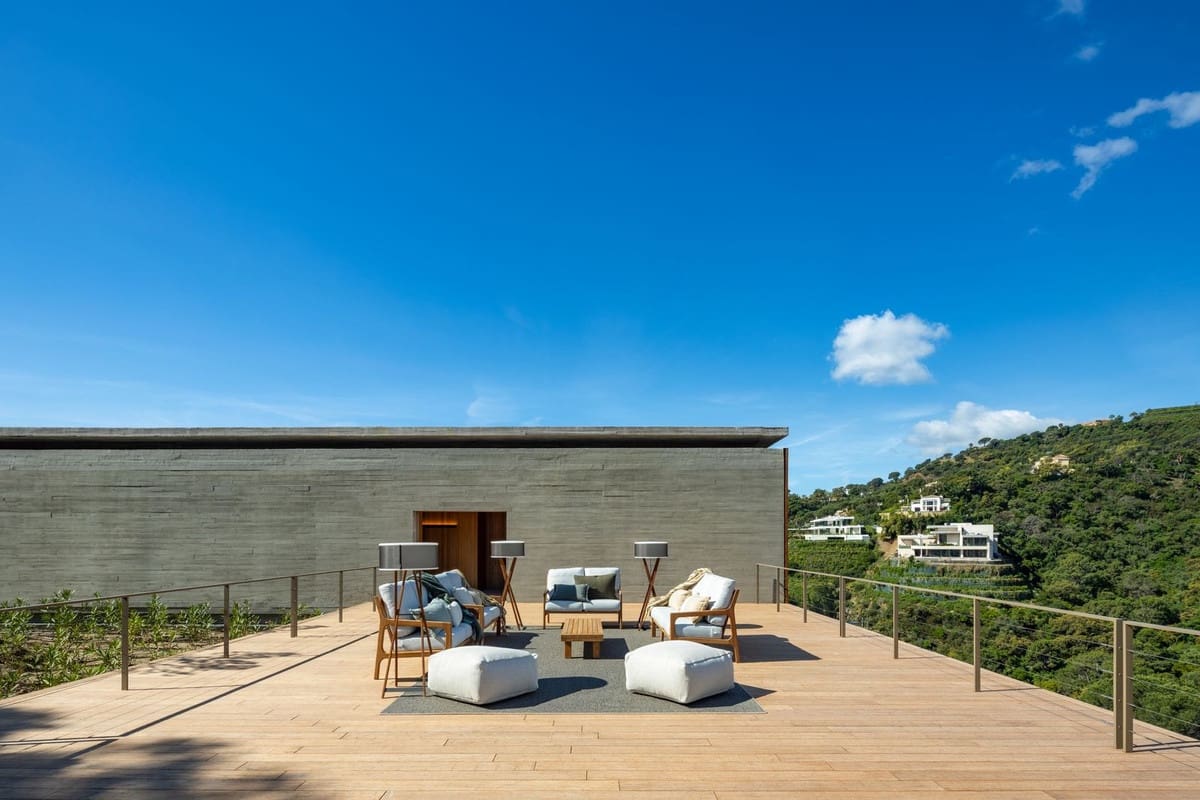 7 bedroom Villa for sale in El Madronal with pool garage - € 10,800,000 (Ref: 9774323)