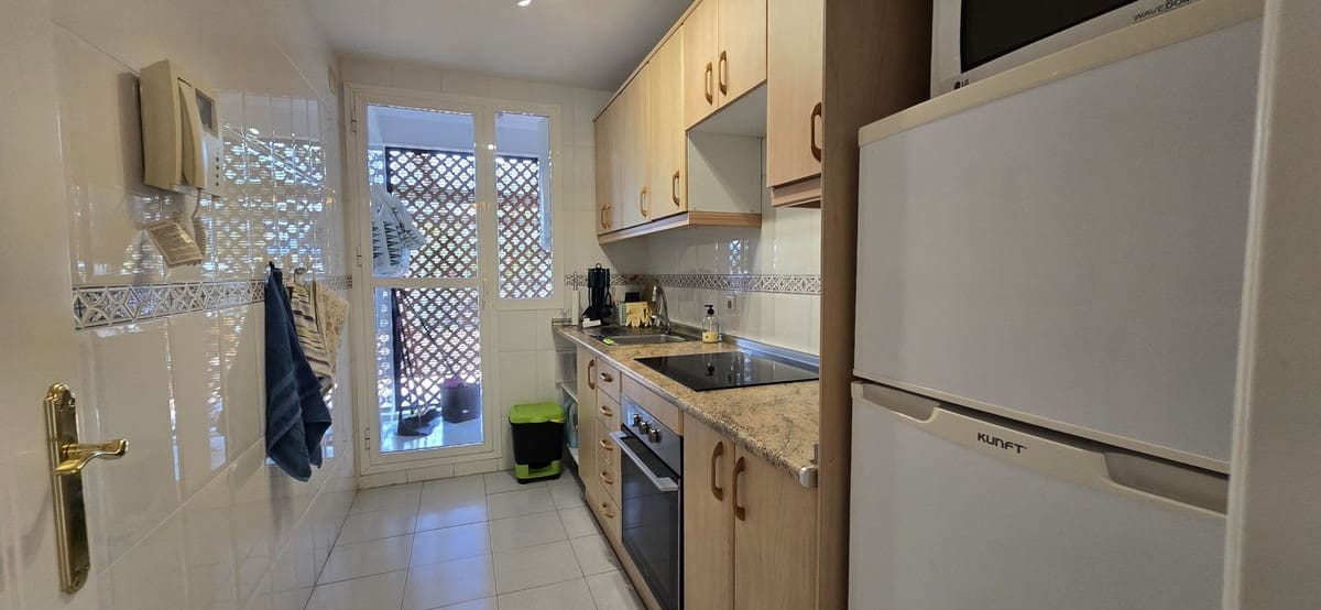 2 Zimmer Apartment zu verkaufen in Nueva Andalucia mit Pool Garage - 429.000 € (Ref: 9786767)