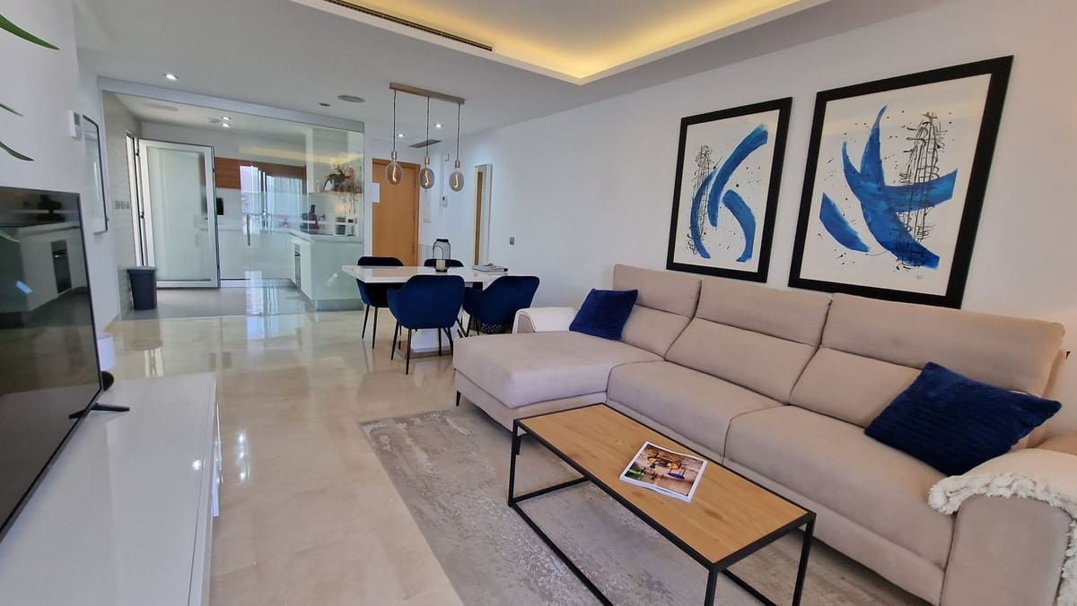 3 makuuhuone Kattohuoneisto myytävänä paikassa San Pedro de Alcantara mukana uima-altaan 
autotalli - 695 000 € (Ref: 9805877)