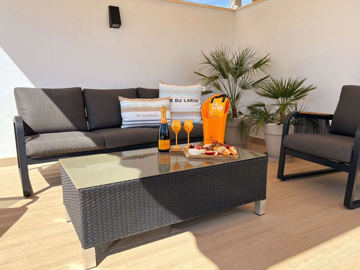 3 makuuhuone Kattohuoneisto myytävänä paikassa San Pedro de Alcantara mukana uima-altaan 
autotalli - 695 000 € (Ref: 9805877)