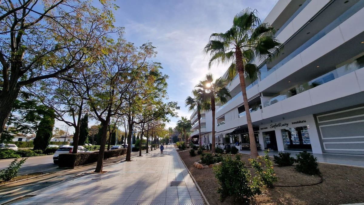 3 makuuhuone Kattohuoneisto myytävänä paikassa San Pedro de Alcantara mukana uima-altaan 
autotalli - 695 000 € (Ref: 9805877)