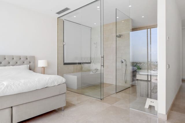 5 quarto Moradia para venda em Benahavís com piscina garagem - 3 950 000 € (Ref: 9827604)