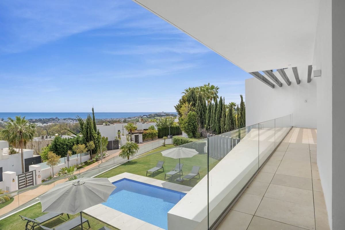 5 quarto Moradia para venda em Benahavis com piscina garagem - 3 950 000 € (Ref: 9827604)
