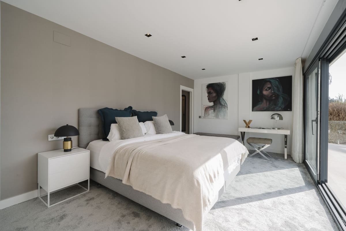 4 quarto Moradia para venda em Nueva Andalucia com piscina garagem - 2 359 000 € (Ref: 9830337)