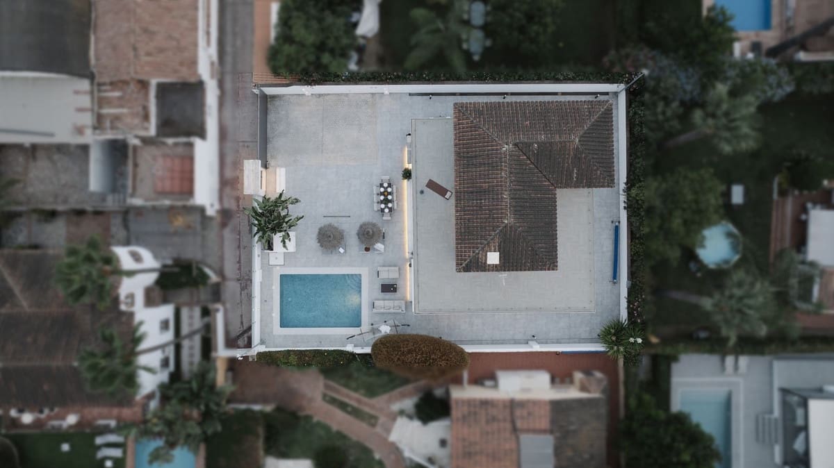 4 quarto Moradia para venda em Nueva Andalucia com piscina garagem - 2 359 000 € (Ref: 9830337)
