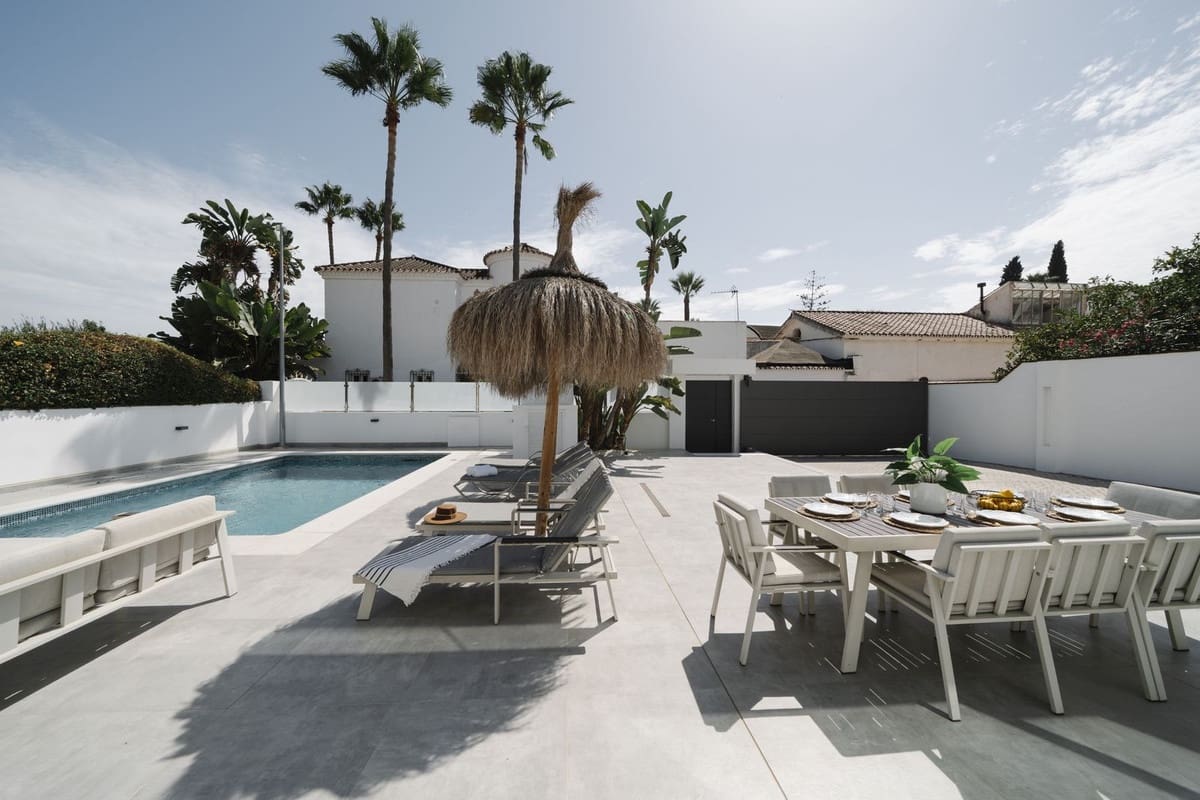 4 quarto Moradia para venda em Nueva Andalucia com piscina garagem - 2 359 000 € (Ref: 9830337)