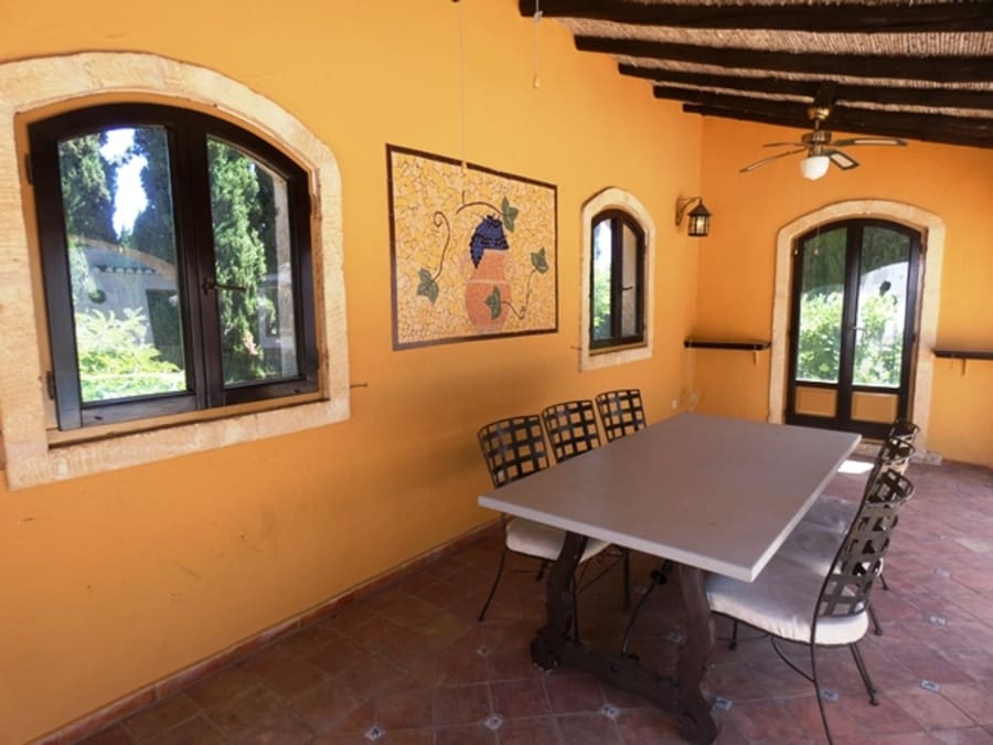 8 bedroom Villa for sale in Pedreguer with pool garage - € 1,300,000 (Ref: 1860956)